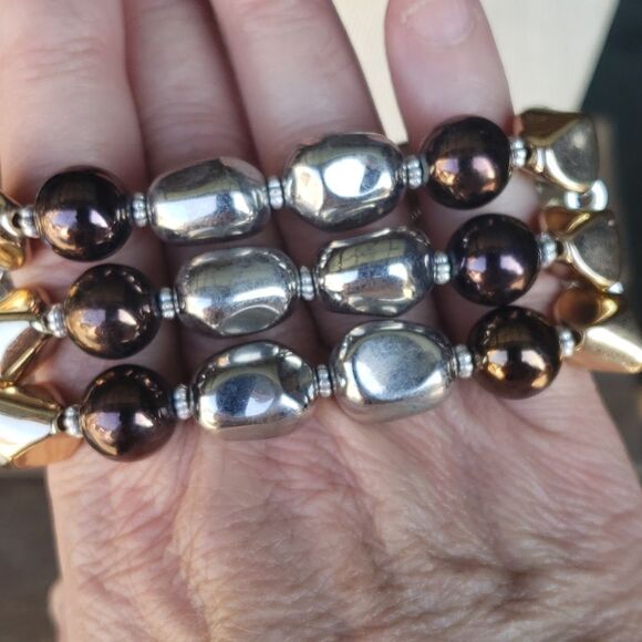 Creation stretch butterfly bracelet NWT - Picture 2 of 5